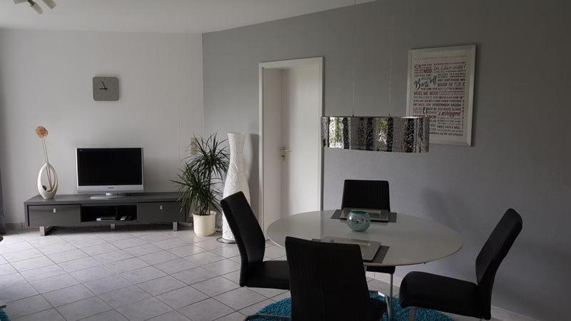 Ferienwohnung Gockels-Auszeit Бад-Вільдунген Екстер'єр фото